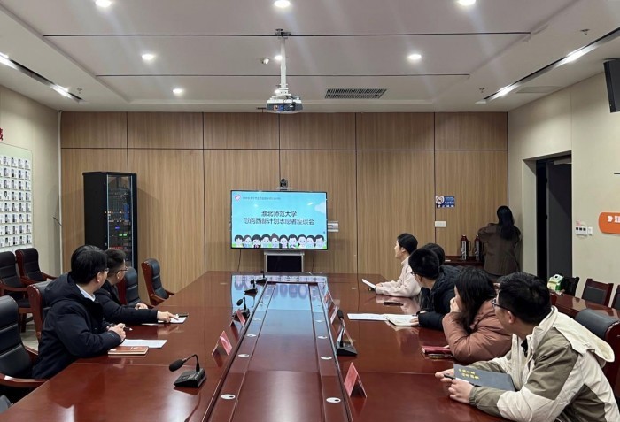 校党委常委、副校长檀竹茂看望西部计划志愿者