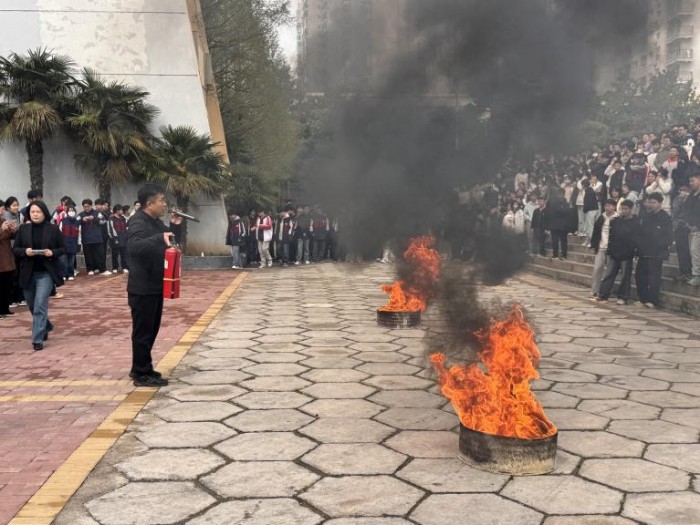 f7a814e6cdda4c14a512dcadfac4cc75.jpg f7a814e6cdda4c14a512dcadfac4cc75.jpg