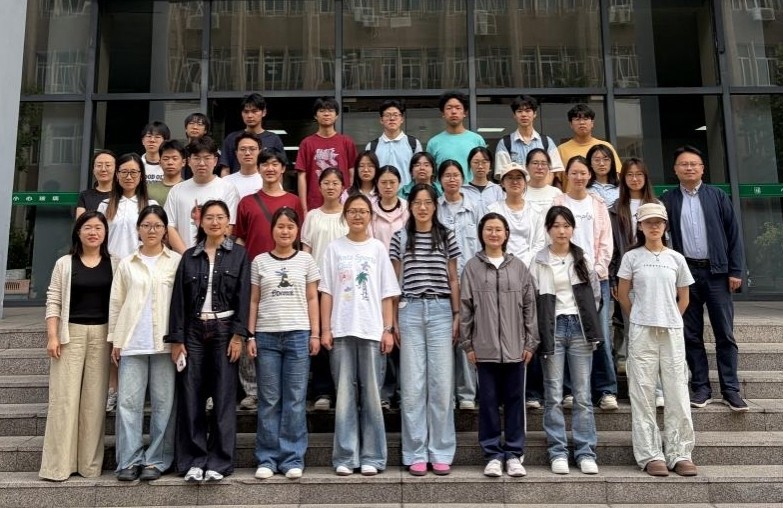 绿色和精准合成化学及应用教育部重点实验室举办开放日活动