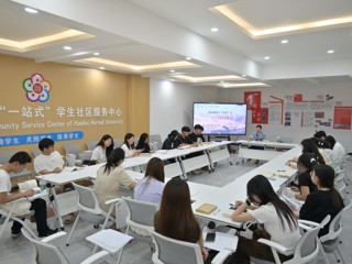 相麓青耘·书香分享——学校举办第五期线下“悦读”会图书馆