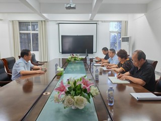 校党委常委、副校长李峰到教育集团调研指导新学期开学工作
