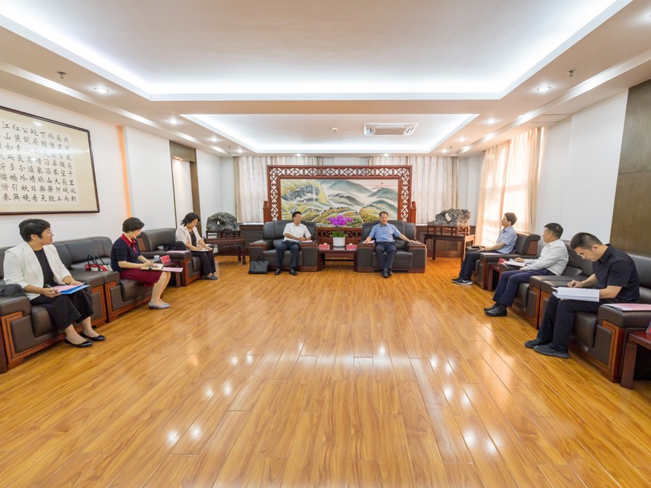 校党委书记毕明福带队赴宿州市洽谈校地合作
