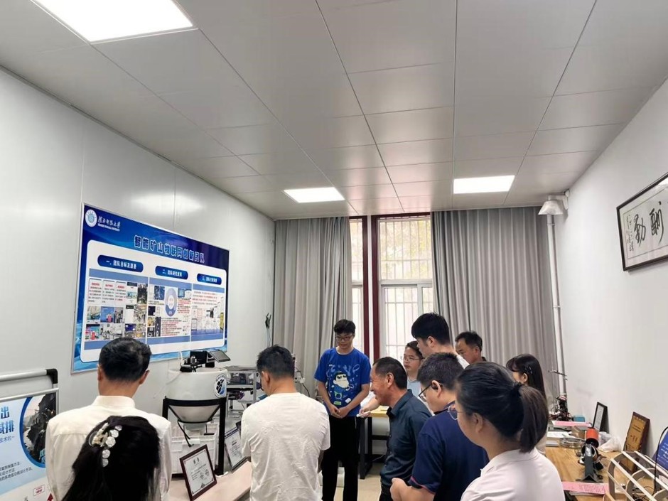 物理与电子工程学院举办高端装备制造与人工智能专场校企合作对接会